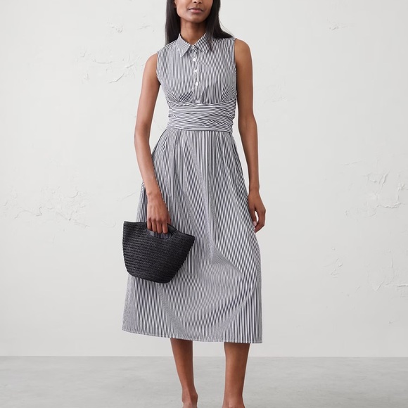 Banana Republic Factory Dresses & Skirts - Banana Republic Factory Black and White Striped Sleeveless Shirt Dress